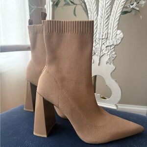 Light brown knit Ankle Boots